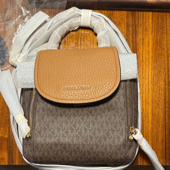 Michael Kors Viv Extra Small Convertible Backpack - Picture 1 of 2